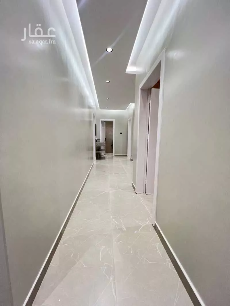 شقة 4 غرف في الملقا 5