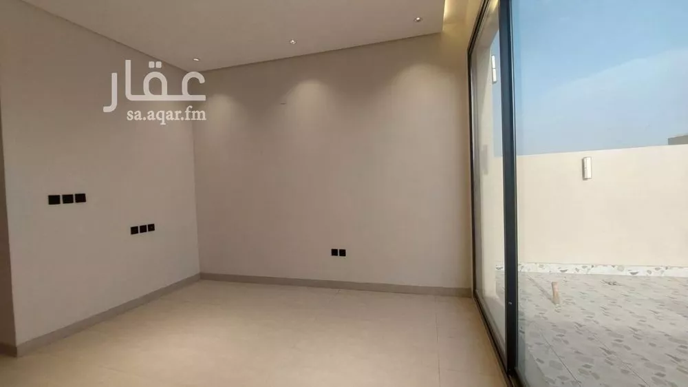 فيلا 5 غرف في العريجاء الغربية 11