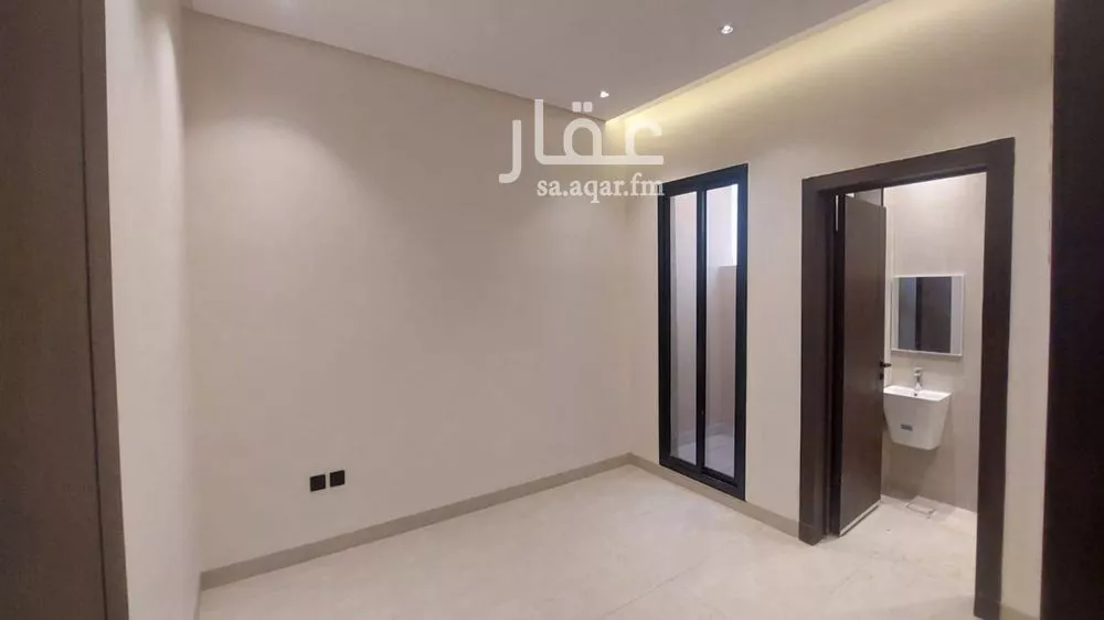 فيلا 5 غرف في العريجاء الغربية 6