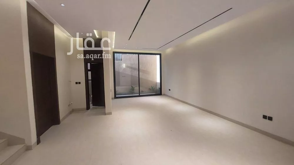 فيلا 5 غرف في العريجاء الغربية 7