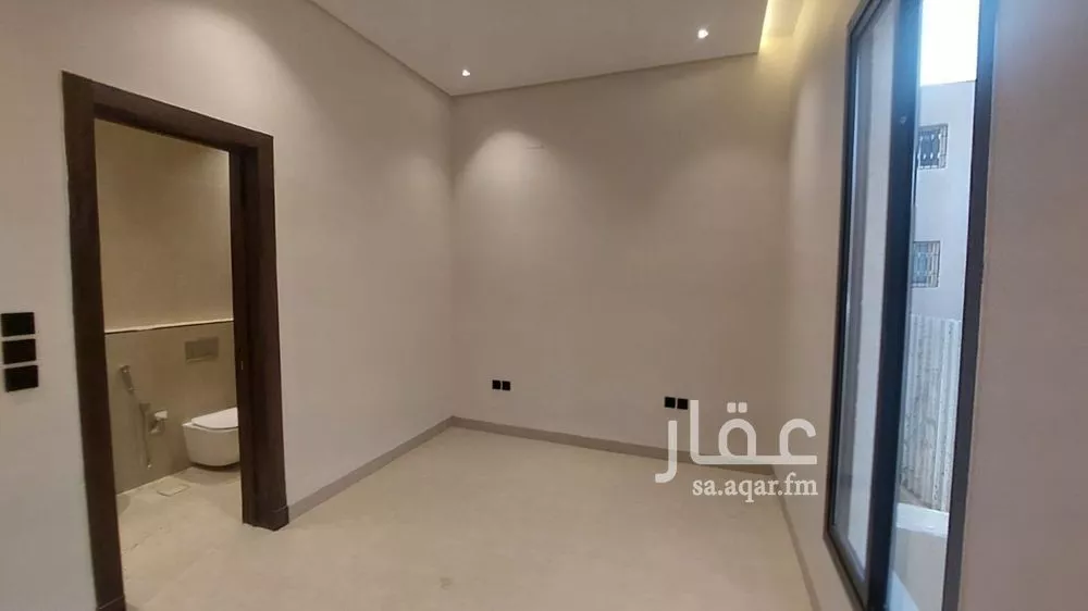 فيلا 5 غرف في العريجاء الغربية 10