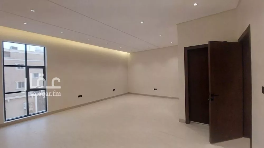 فيلا 5 غرف في العريجاء الغربية 6