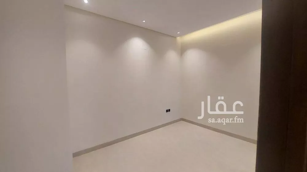 فيلا 5 غرف في العريجاء الغربية 7