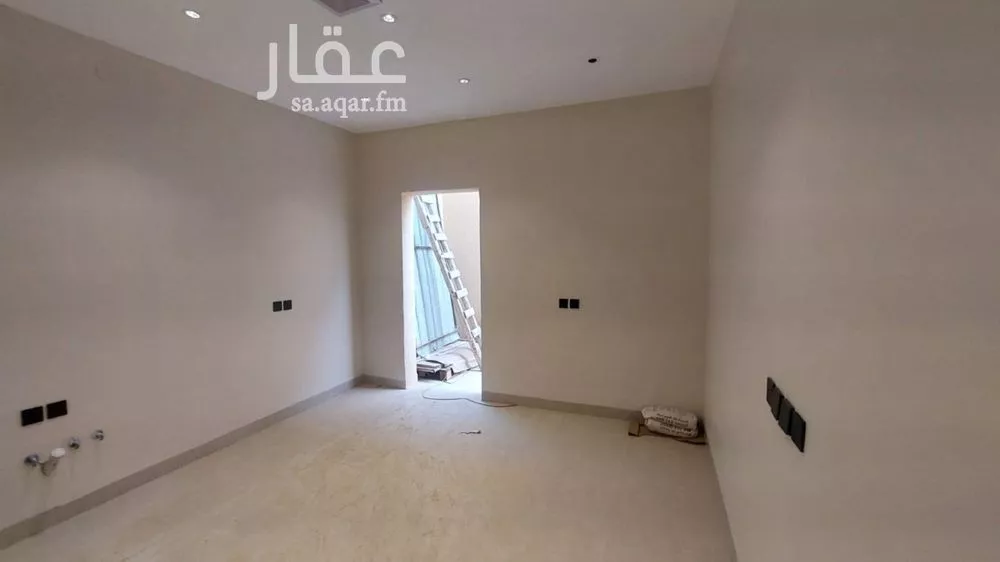 فيلا 5 غرف في العريجاء الغربية 8