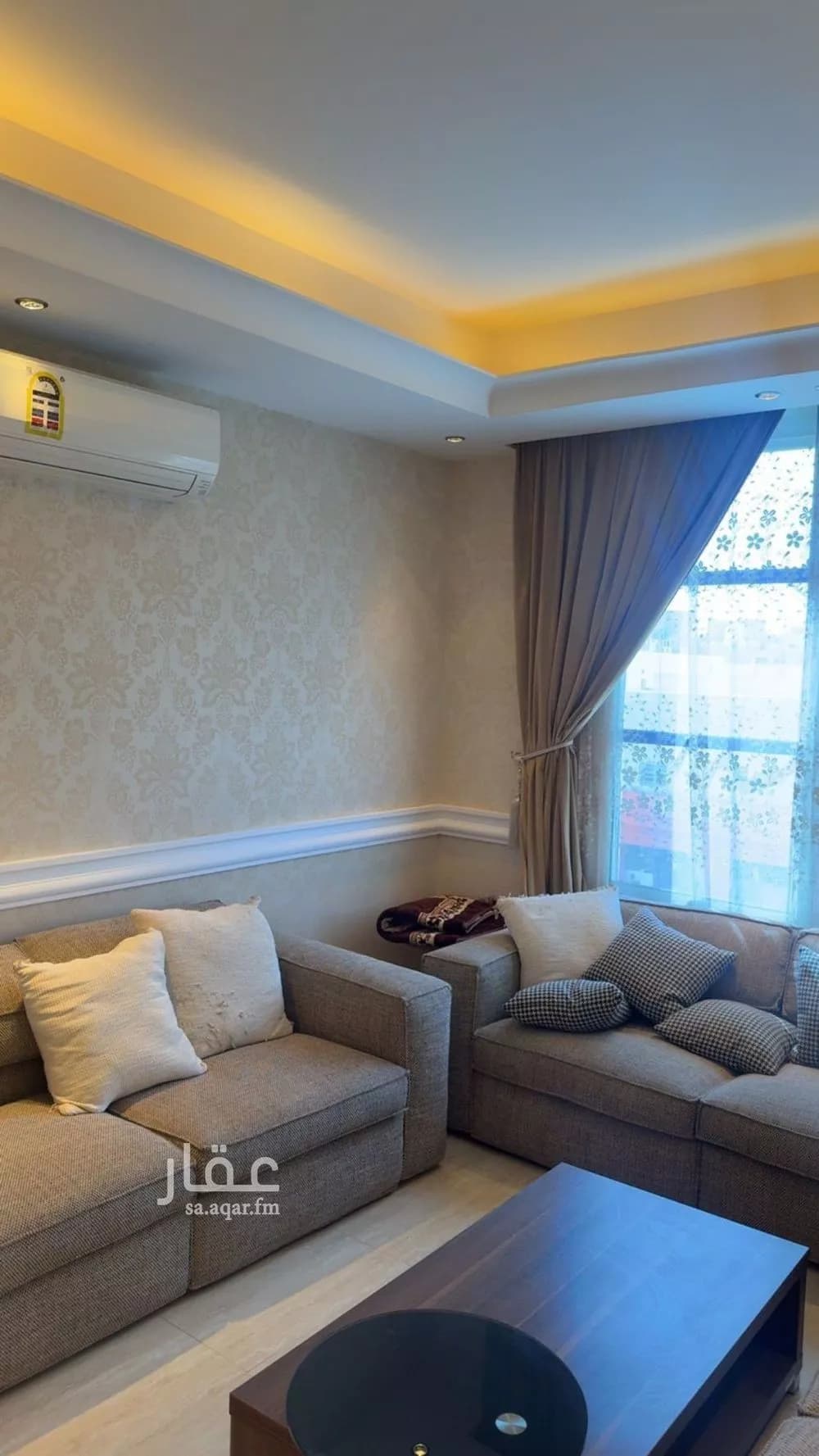 شقة 4 غرف في الملقا 8