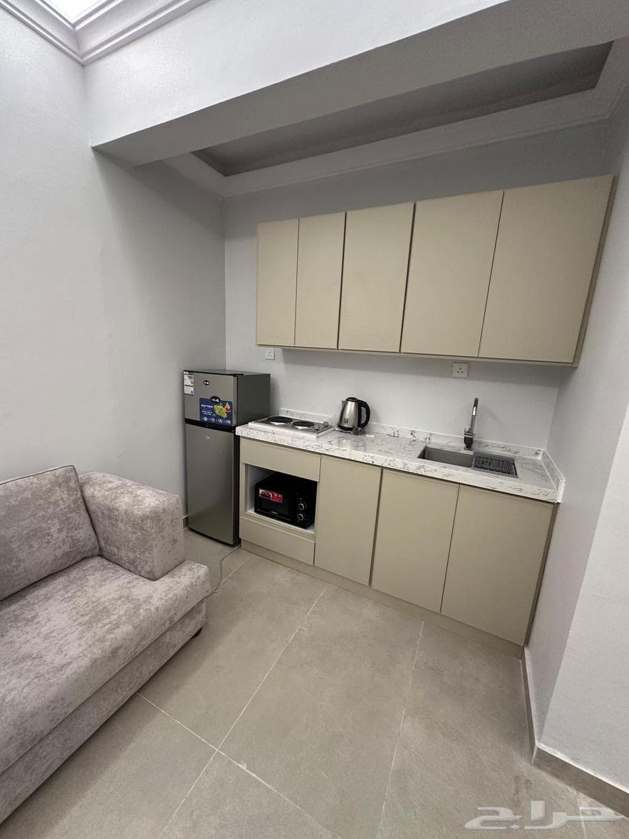 شقة 1 غرف في الفيصلية 5