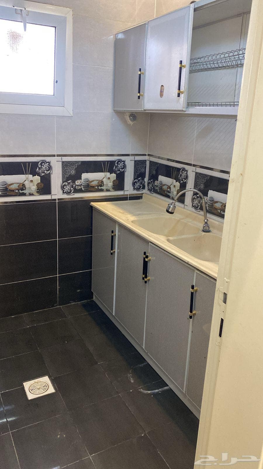 شقة  في الحرازات 12