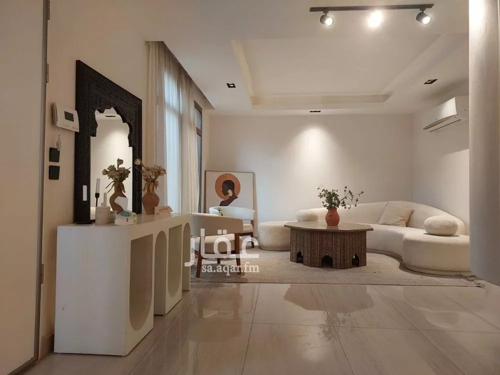 4 bedroom villa in Al Rimal 10