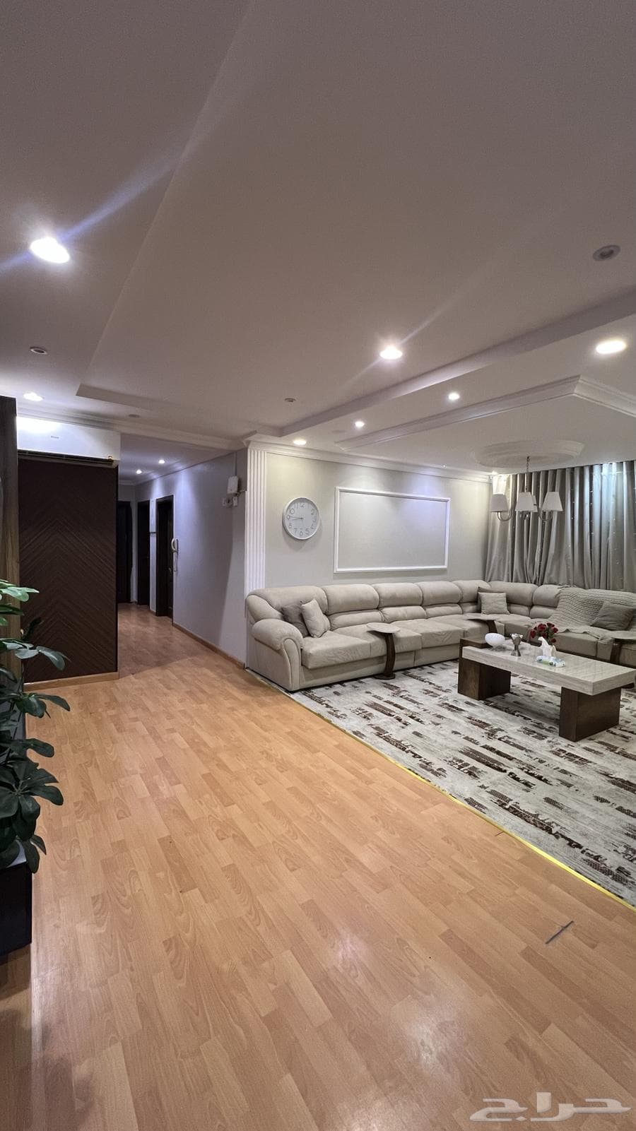 apartment in Muraykh