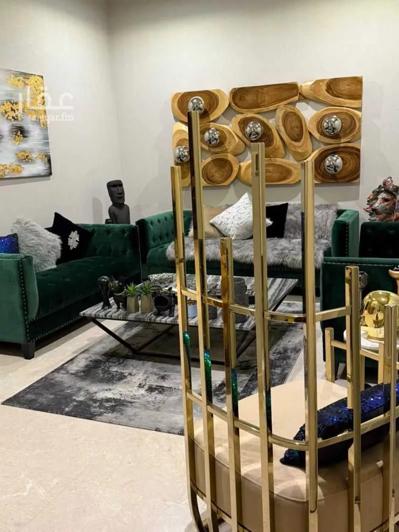 فيلا 4 غرف في عرقة 5