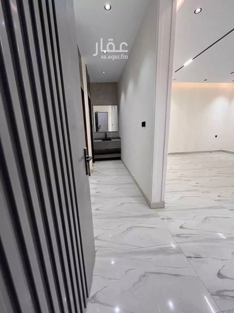 فيلا 4 غرف في الجنادرية 1