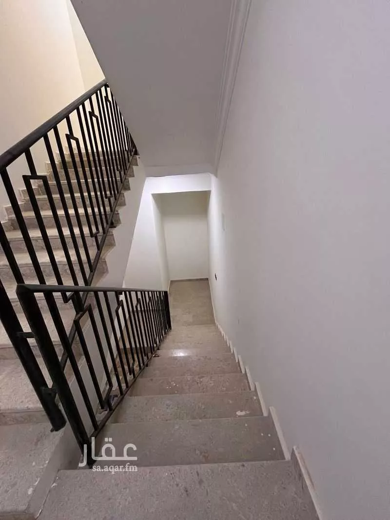 فيلا 4 غرف في الجنادرية 3