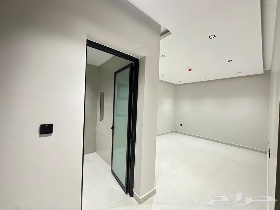 شقة 3 غرف في المنتزة 2