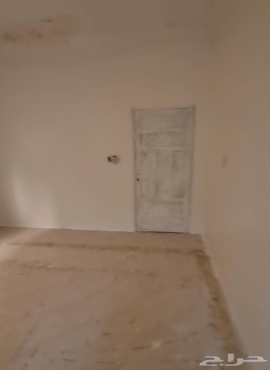 شقة 5 غرف في احد 9