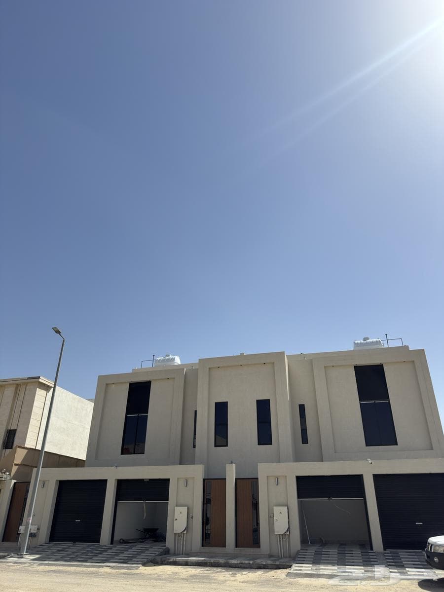 شقة 4 غرف في ضاحية الملك فهد 1