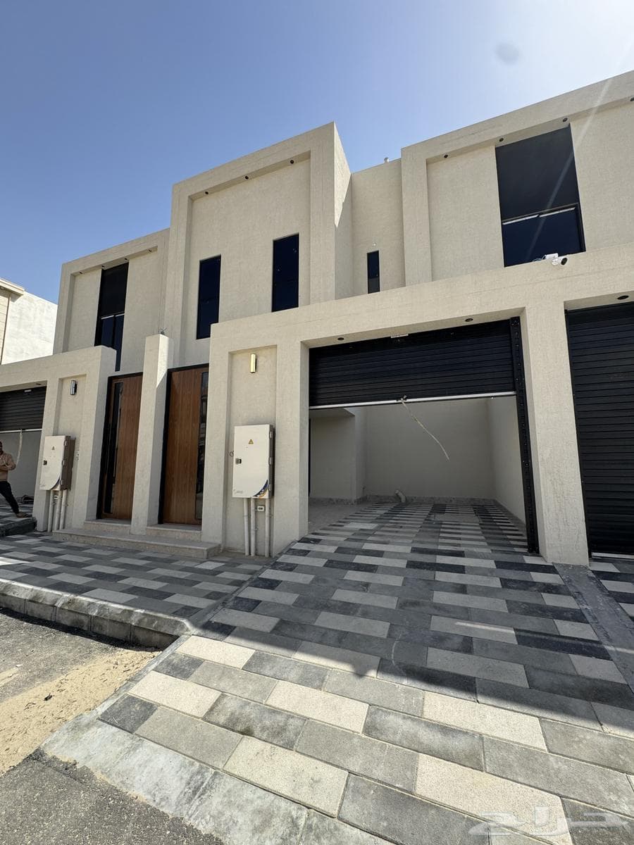 شقة 4 غرف في ضاحية الملك فهد 2