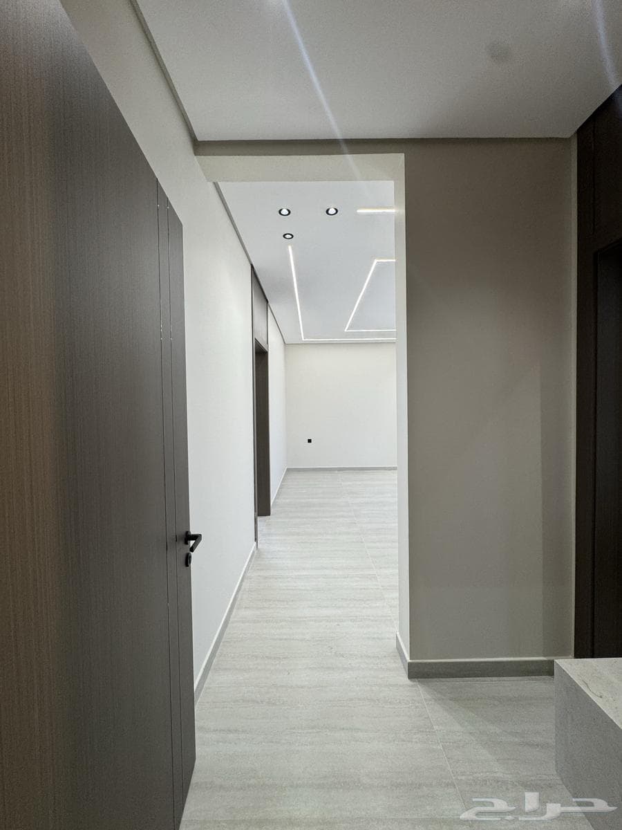 شقة 4 غرف في ضاحية الملك فهد 11