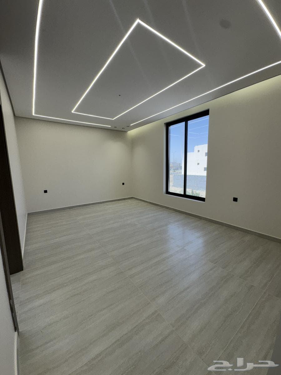 شقة 4 غرف في ضاحية الملك فهد 13