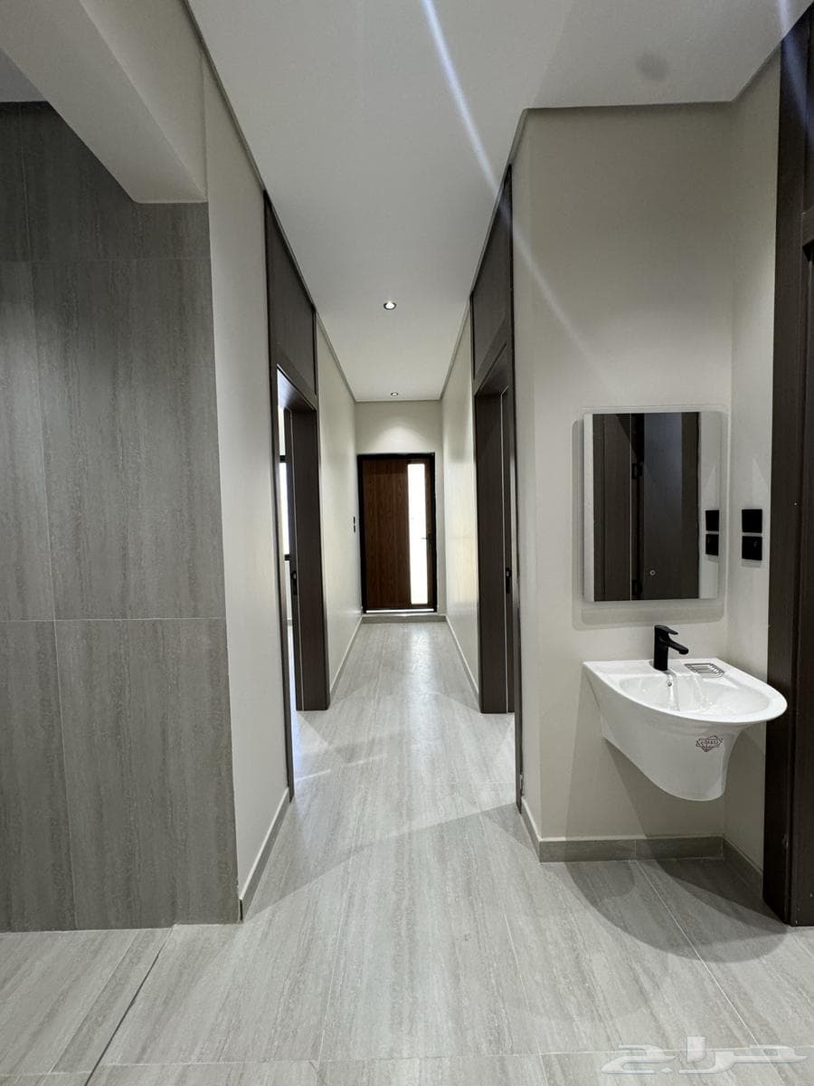 شقة 4 غرف في ضاحية الملك فهد 23