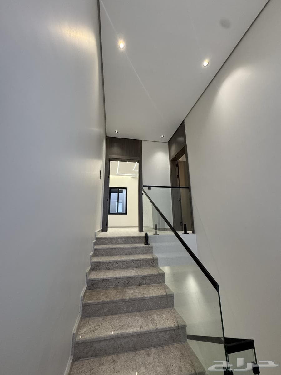 شقة 4 غرف في ضاحية الملك فهد 9