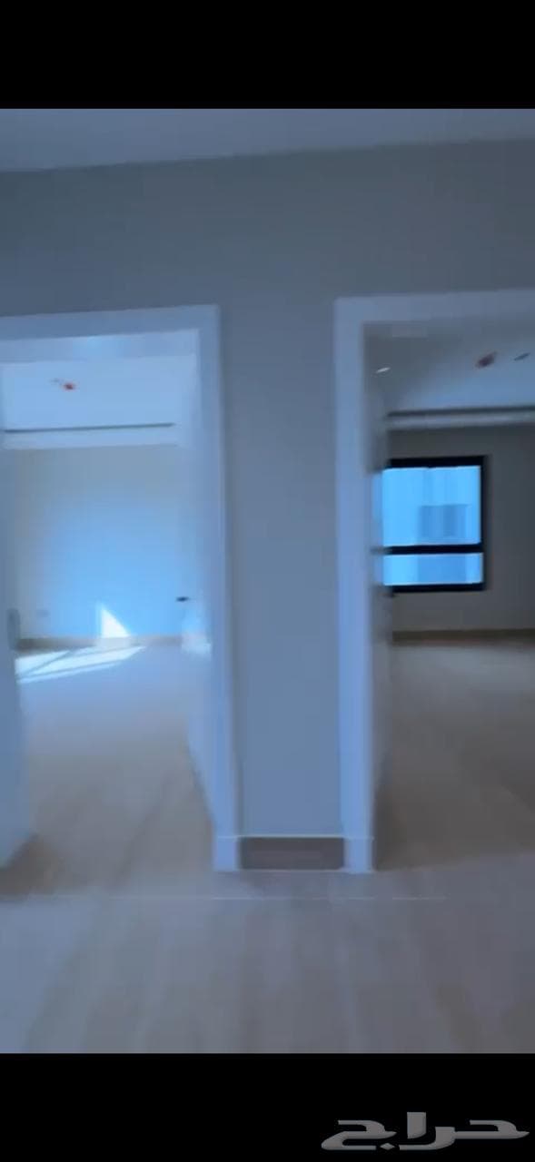 شقة 4 غرف في الحمرا 3