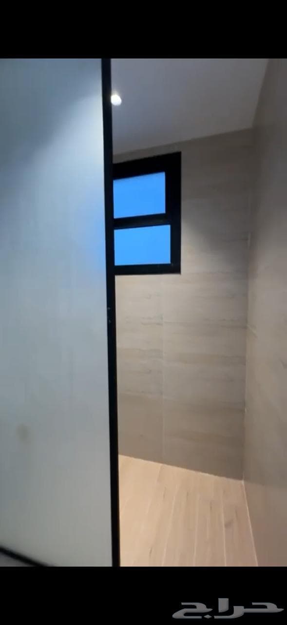 شقة 4 غرف في الحمرا 5