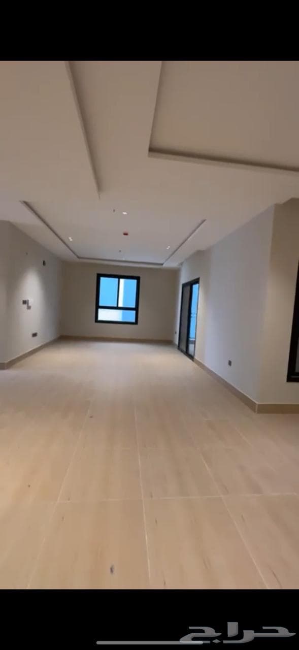 شقة 4 غرف في الحمرا 9