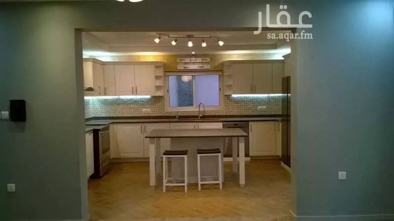 فيلا 6 غرف في الشعلة 7