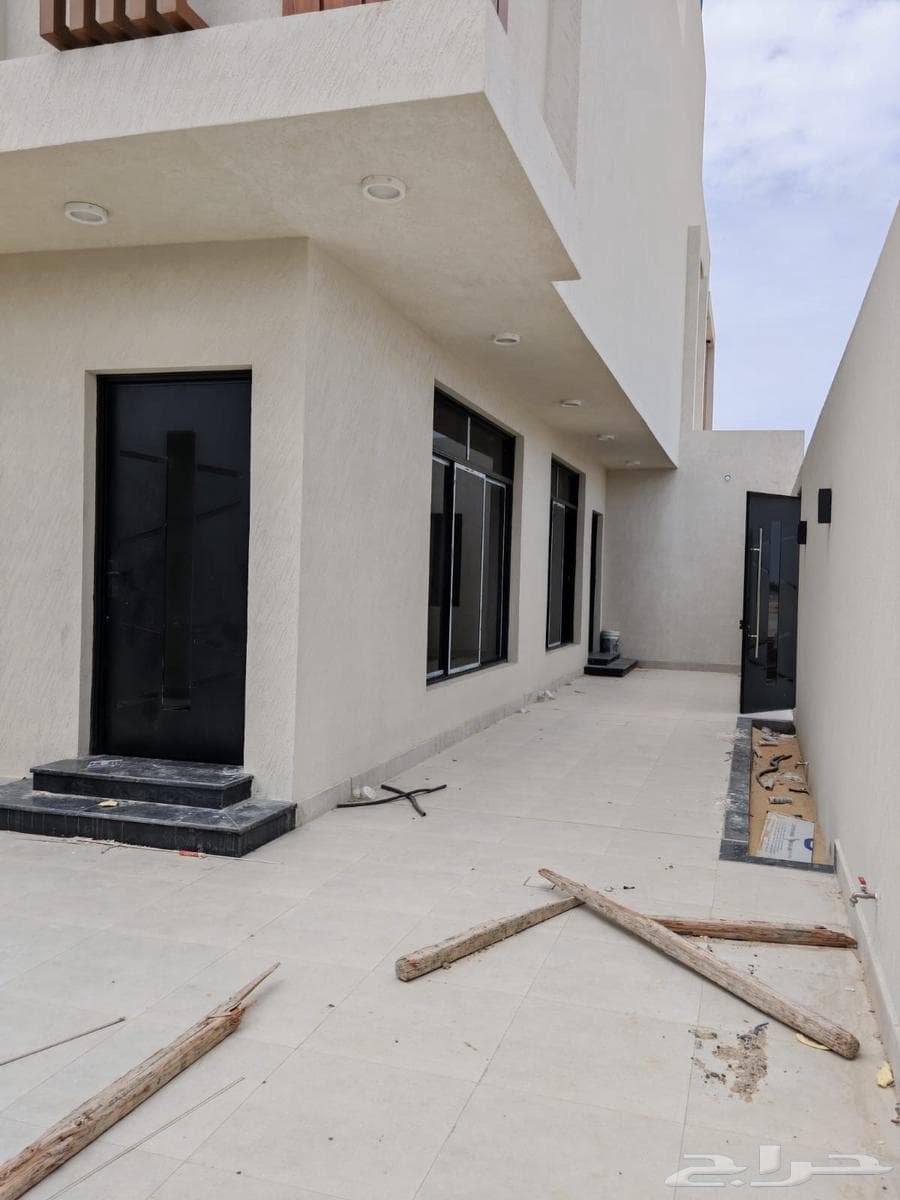 فيلا  في ضاحية الملك فهد 2