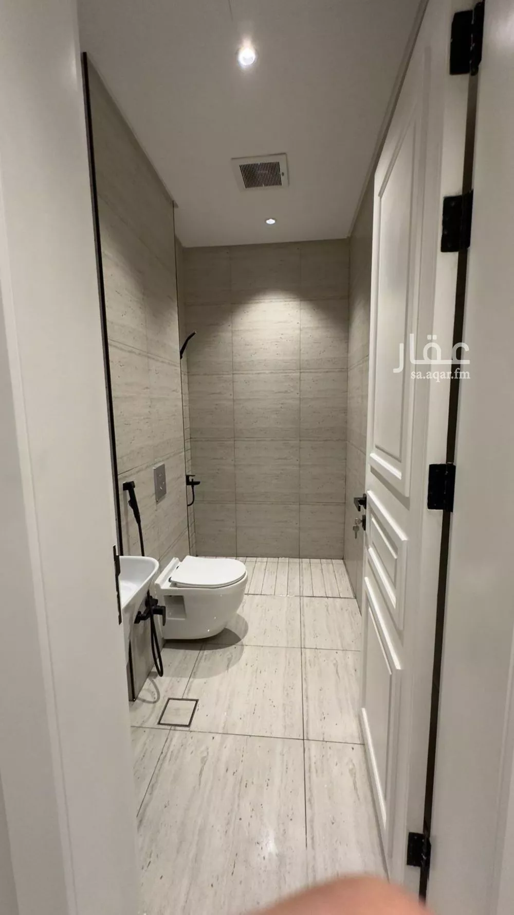 شقة 3 غرف في الملقا 13