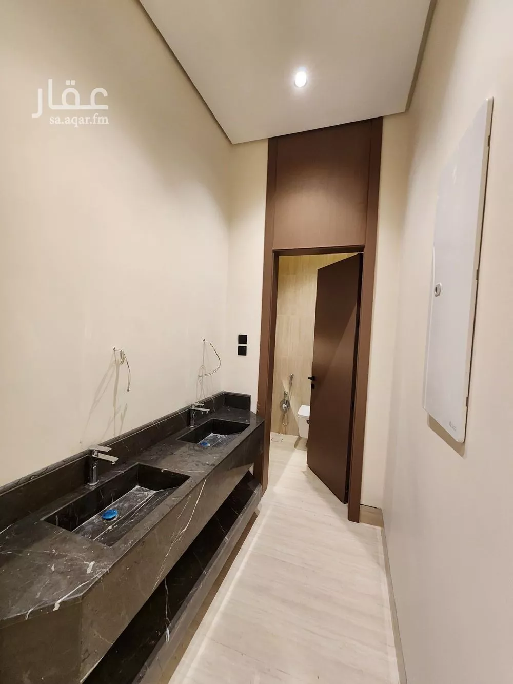 فيلا 5 غرف في النرجس 13