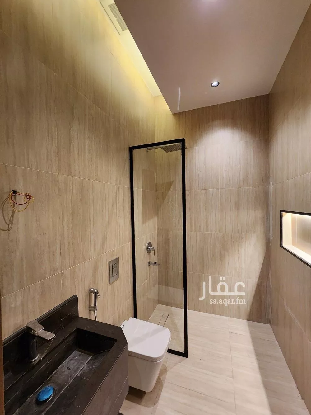 فيلا 5 غرف في النرجس 19