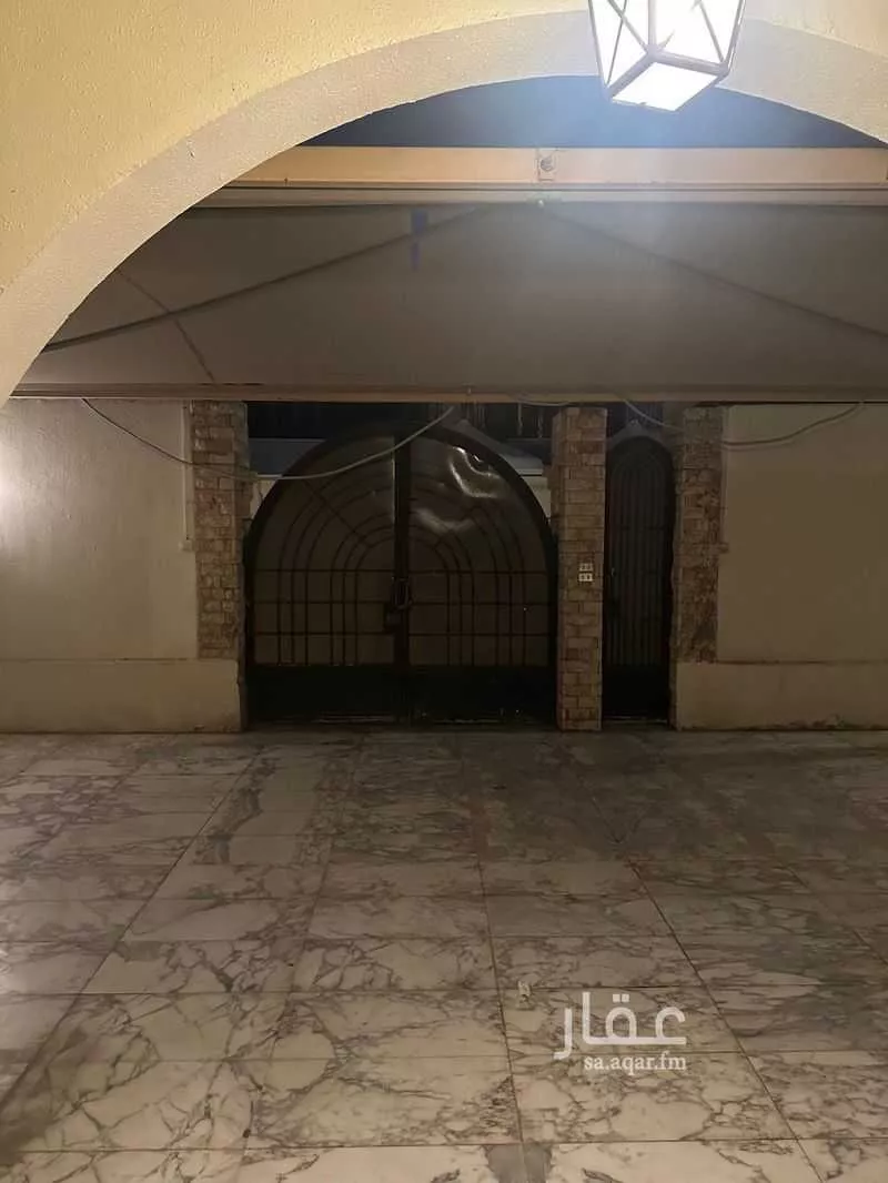 فيلا 8 غرف في الروضة 3