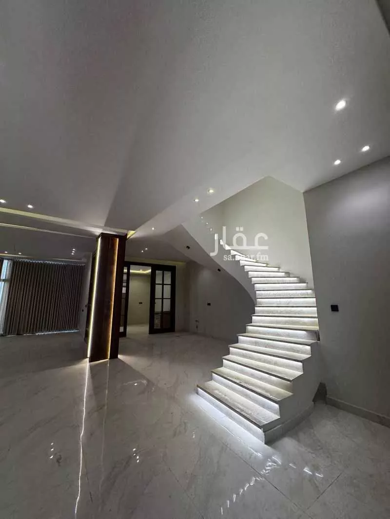 8 bedroom villa in Al Rahmaniyyah 3
