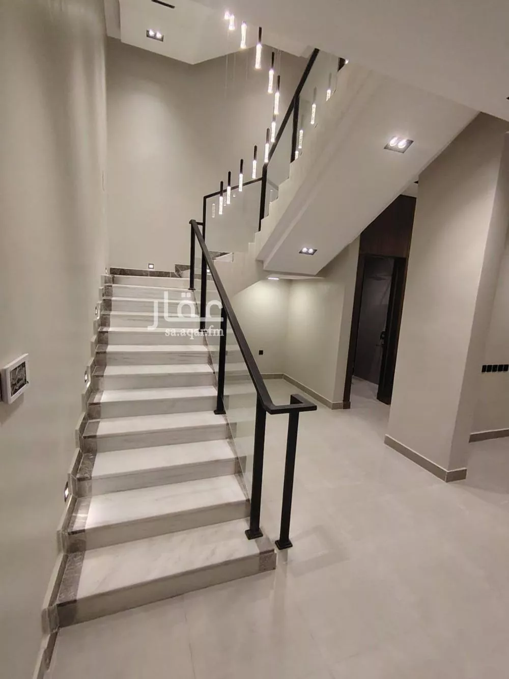 فيلا 4 غرف في المونسية 11