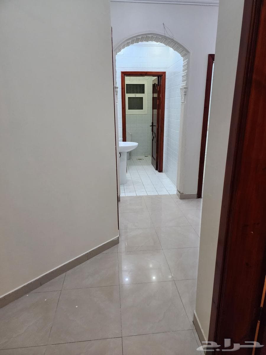 فيلا 2 غرف في الدفاع 18