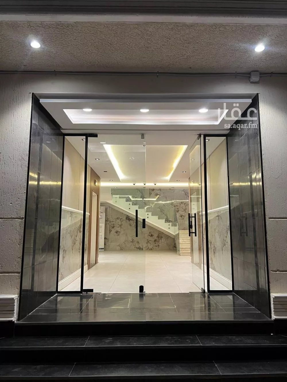 شقة 1 غرف في الملقا 4