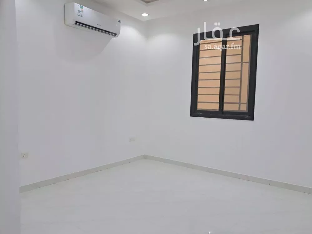 شقة 4 غرف في الرمال 1