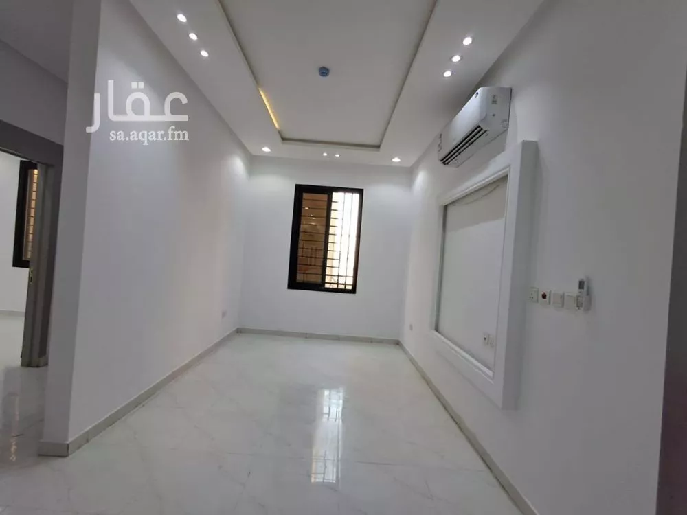 شقة 4 غرف في الرمال 8