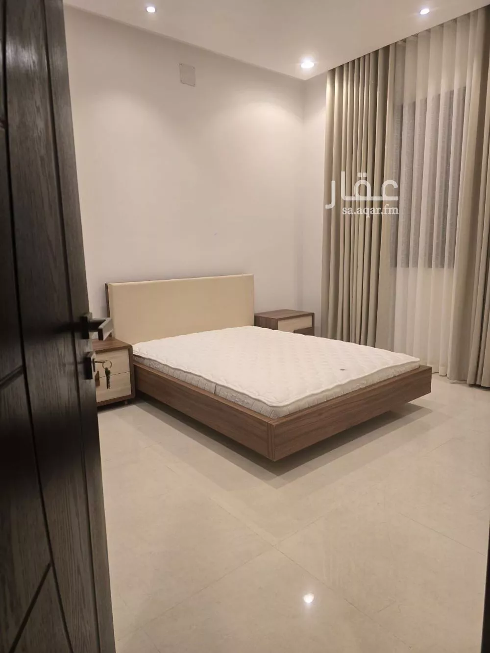 شقة 4 غرف في الرمال 20