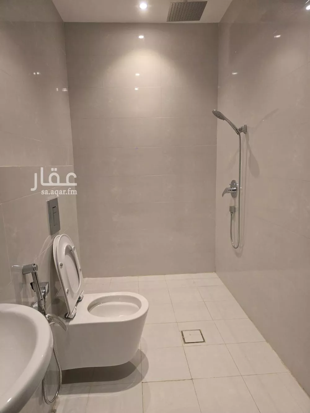 شقة 4 غرف في الرمال 10