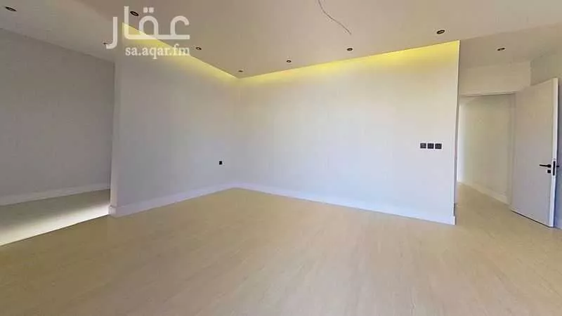 فيلا 6 غرف في الشراع 24