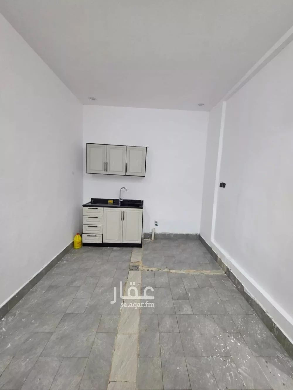 شقة 1 غرف في النرجس 4