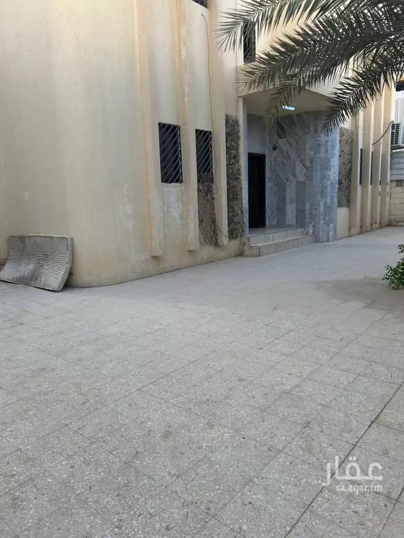 فيلا 9 غرف في الملك فيصل 4