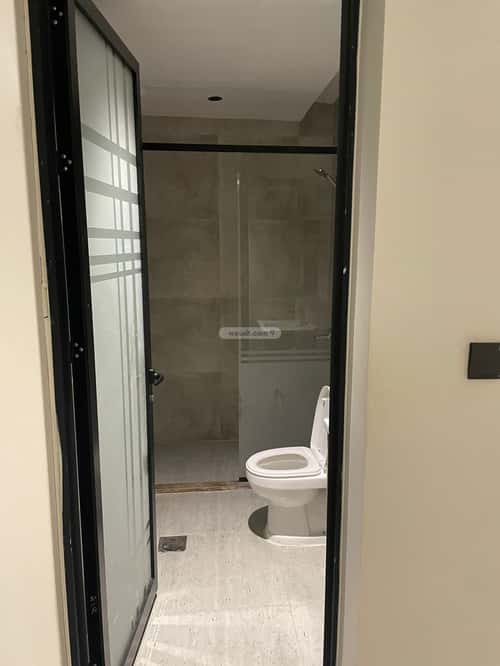 شقة  في الحمرا 14