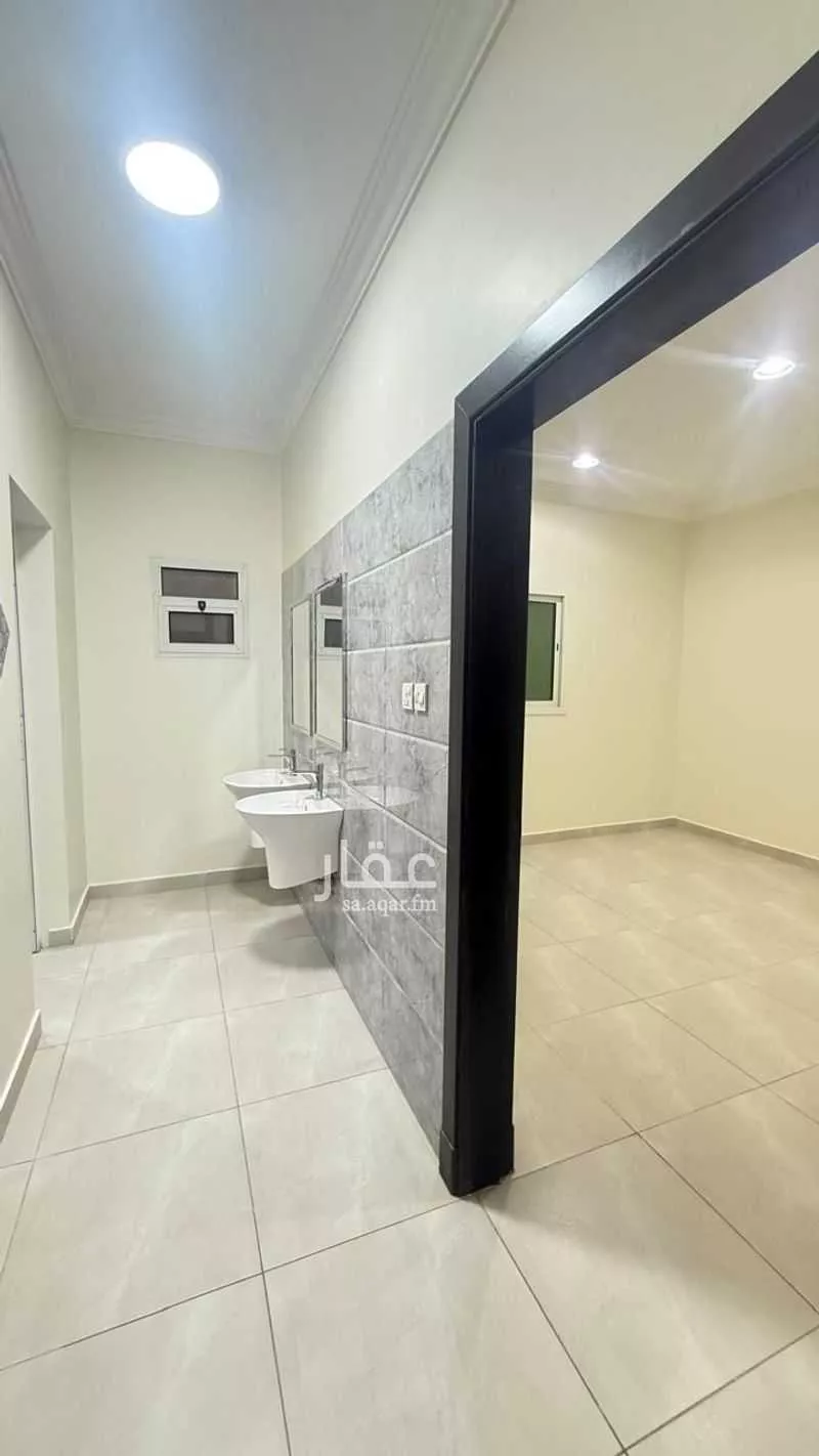 شقة 4 غرف في العارض 1