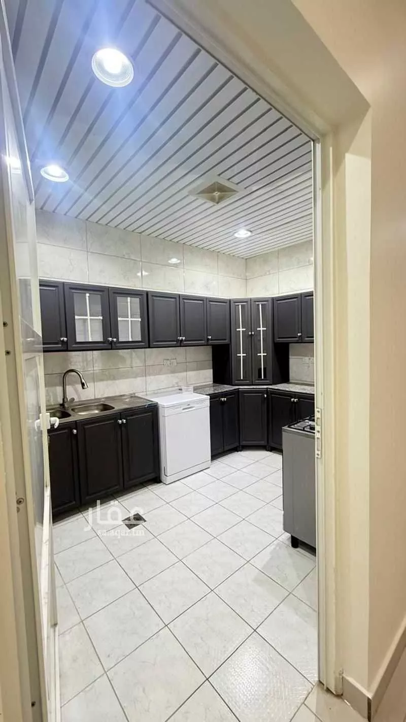 شقة 4 غرف في العارض 5