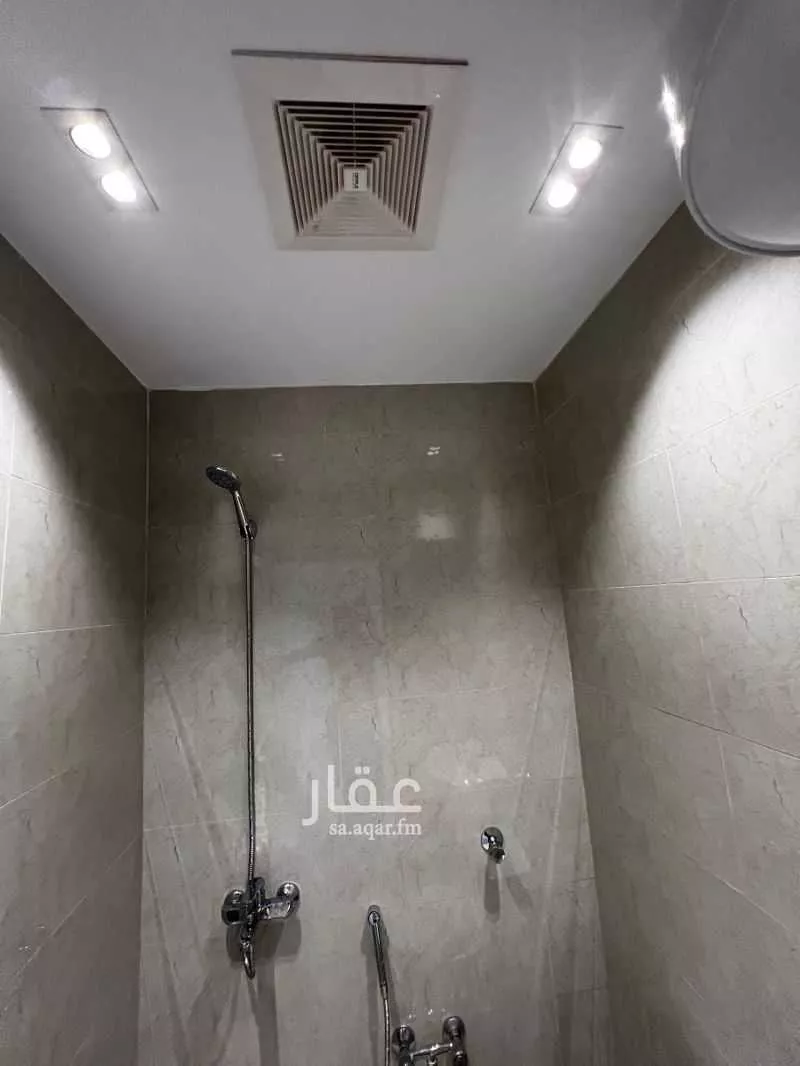 2 bedroom floor in As Suwaidi 5