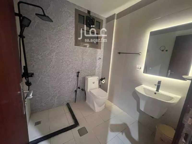 شقة 3 غرف في الحمرا 12