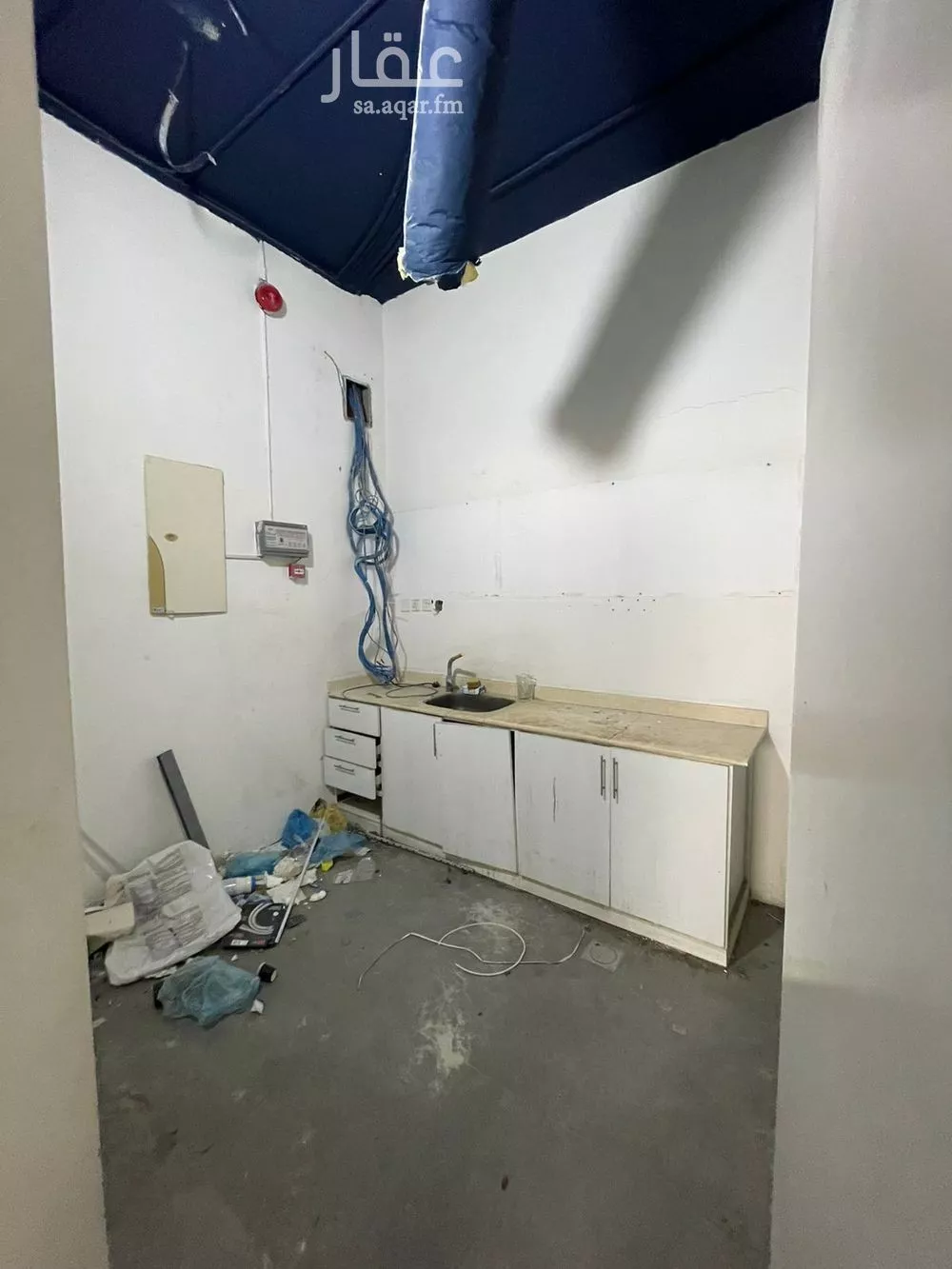 محل 450 م² في المصيف 4